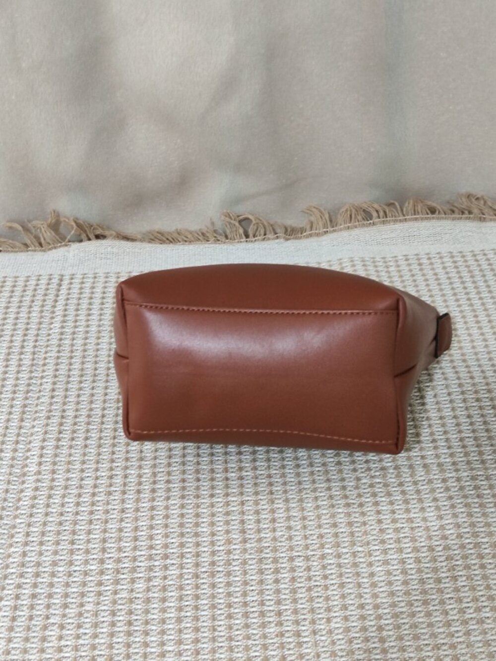 Longchamp cognac-colored handbag with shoulder strap - Picture 9 of 15